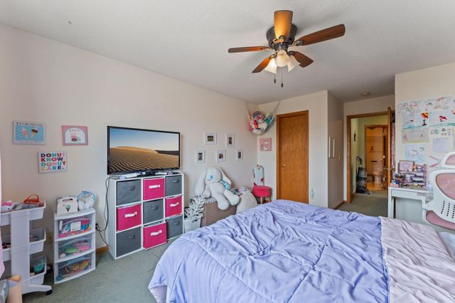 2196 Flamingo Drive, Shakopee, MN 55379