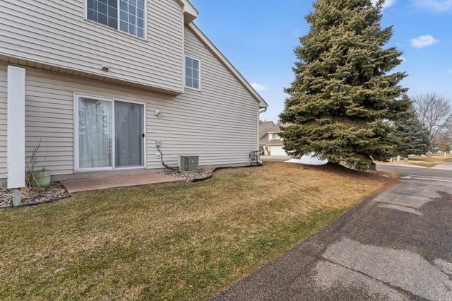 2196 Flamingo Drive, Shakopee, MN 55379