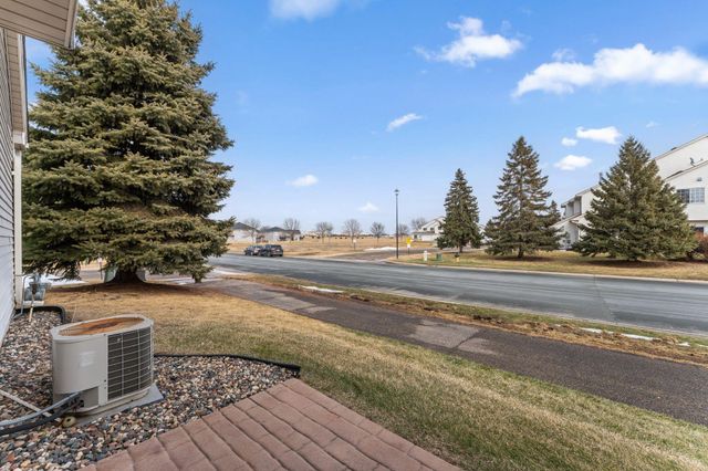 2196 Flamingo Drive, Shakopee, MN 55379