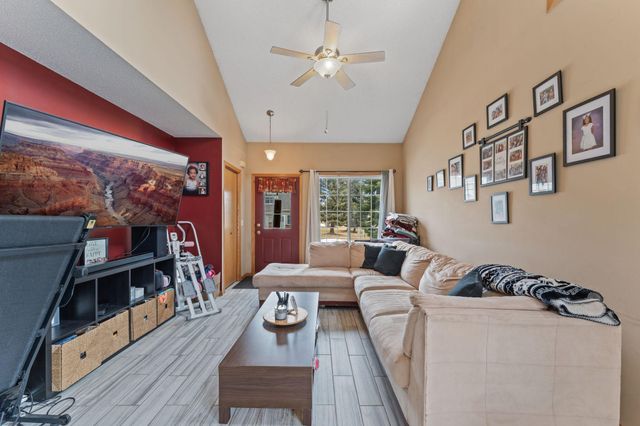 2196 Flamingo Drive, Shakopee, MN 55379