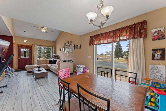 2196 Flamingo Drive, Shakopee, MN 55379