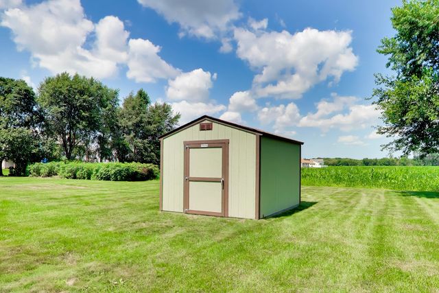 3738 W 68th Avenue, Merrillville, IN 46410