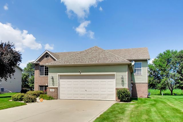 3738 W 68th Avenue, Merrillville, IN 46410