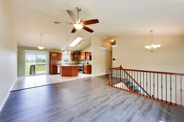 3738 W 68th Avenue, Merrillville, IN 46410