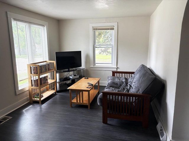1501 N SUMMIT STREET, Appleton, WI 54914