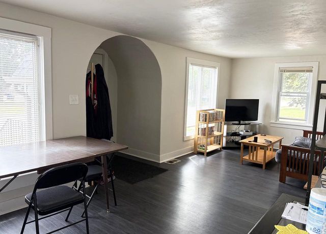 1501 N SUMMIT STREET, Appleton, WI 54914