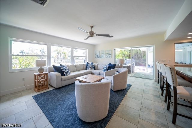 191 Torrey Pines PT, Naples, FL 34113