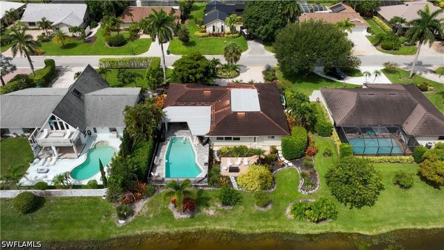 191 Torrey Pines PT, Naples, FL 34113