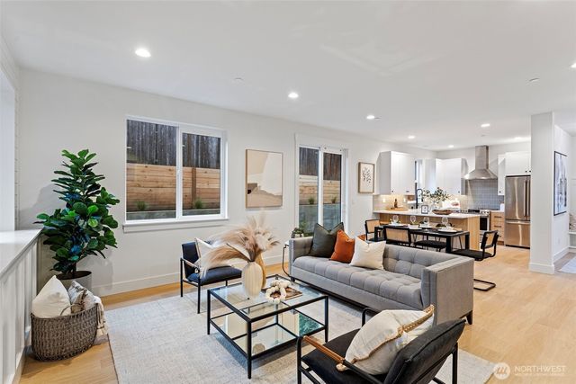 9513 132nd Avenue NE, Kirkland, WA 98033