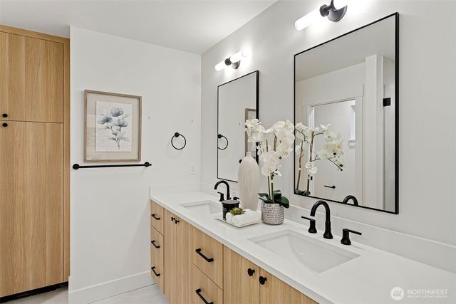 9513 132nd Avenue NE, Kirkland, WA 98033