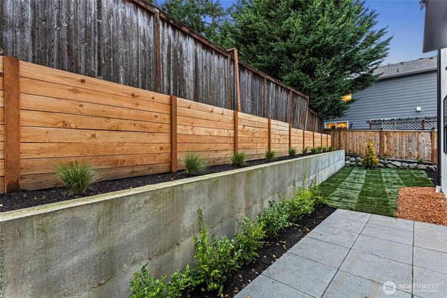 9513 132nd Avenue NE, Kirkland, WA 98033