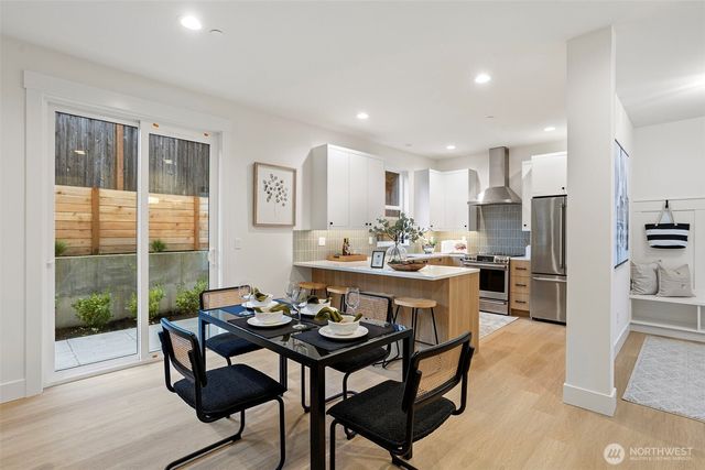 9513 132nd Avenue NE, Kirkland, WA 98033