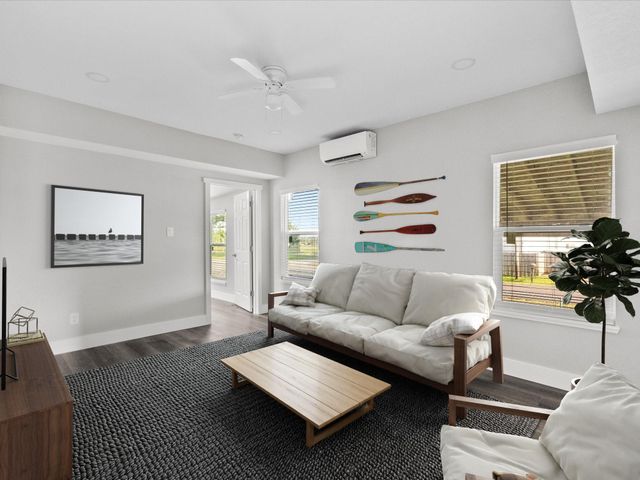 246 18th Street, San Leon, TX 77539