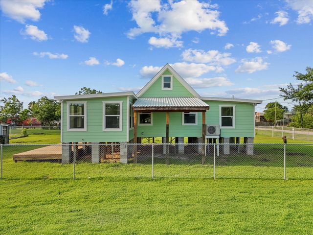 246 18th Street, San Leon, TX 77539