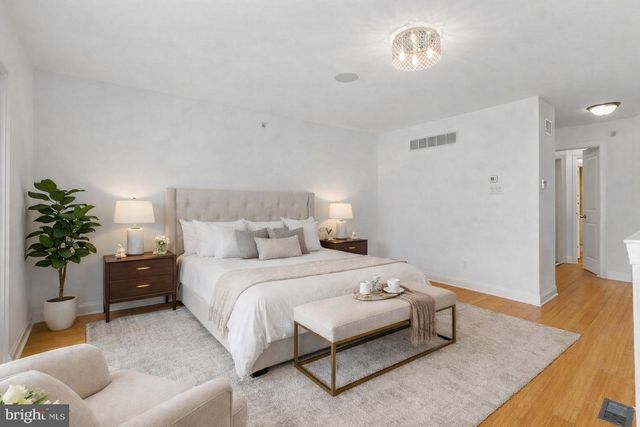 1004 N BODINE ST, Philadelphia, PA 19123