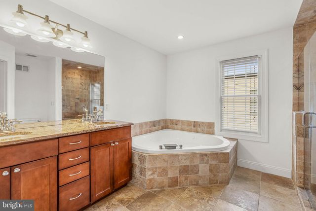 1004 N BODINE ST, Philadelphia, PA 19123