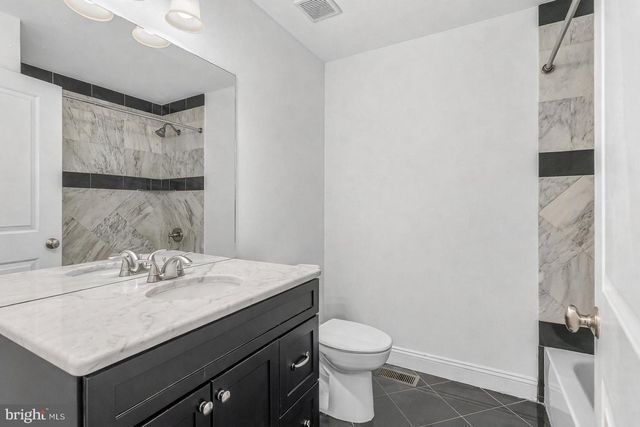 1004 N BODINE ST, Philadelphia, PA 19123