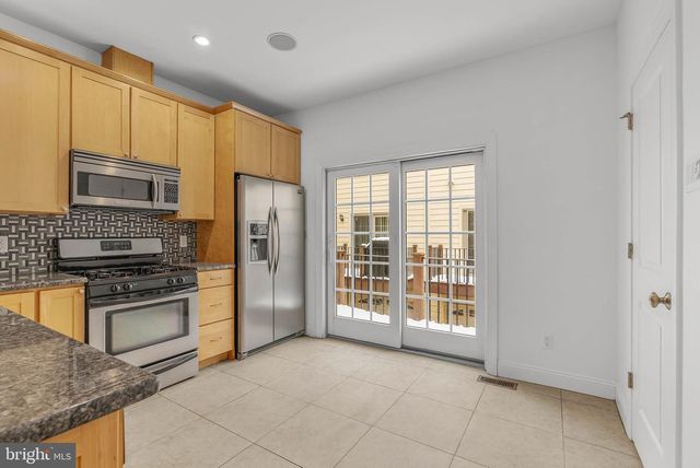 1004 N BODINE ST, Philadelphia, PA 19123