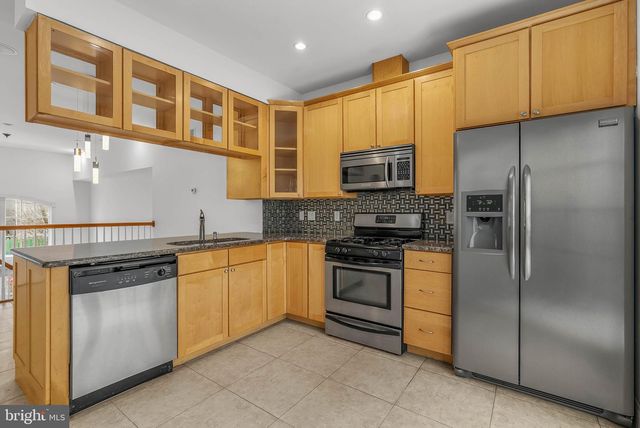 1004 N BODINE ST, Philadelphia, PA 19123