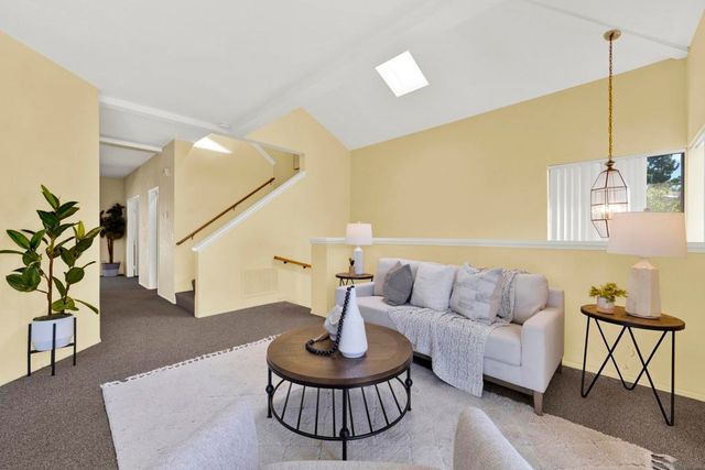 11458 Madera Rosa, San Diego, CA 92124
