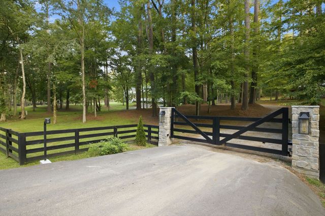 5432 Parker Branch Rd, Franklin, TN 37064