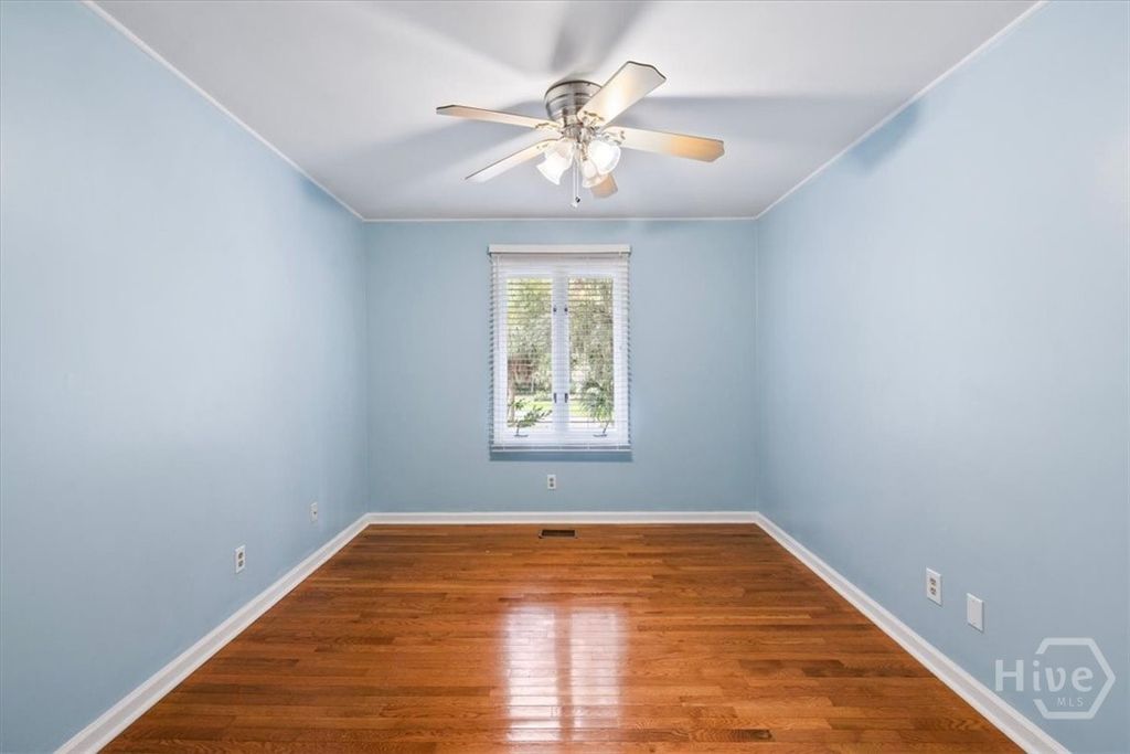 Image 15 of property listing at 12 Moss Pointe Court, Savannah, GA 31410