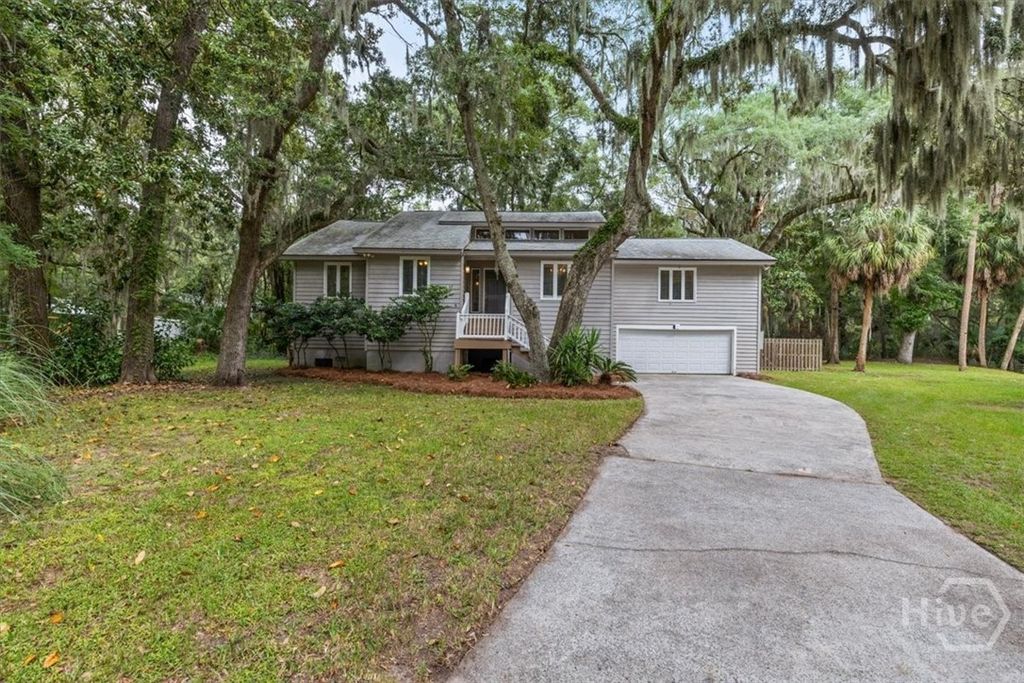 Image 26 of property listing at 12 Moss Pointe Court, Savannah, GA 31410