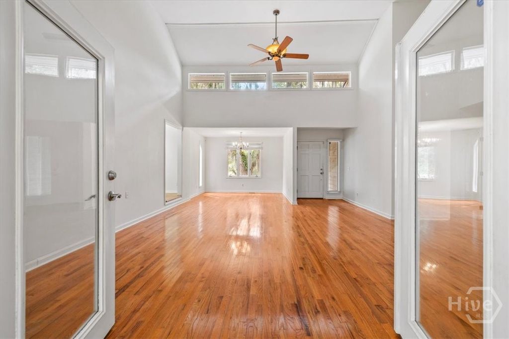 Image 5 of property listing at 12 Moss Pointe Court, Savannah, GA 31410