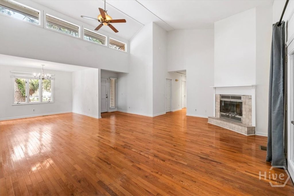 Image 7 of property listing at 12 Moss Pointe Court, Savannah, GA 31410
