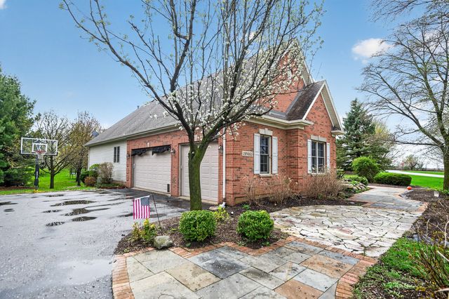 19N055 Woodview Parkway, Hampshire, IL 60140