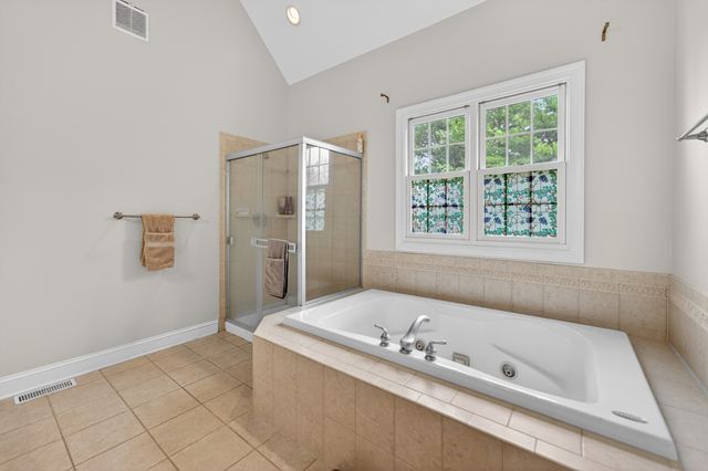 19N055 Woodview Parkway, Hampshire, IL 60140