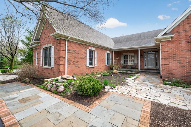 19N055 Woodview Parkway, Hampshire, IL 60140