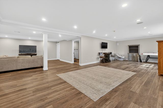 19N055 Woodview Parkway, Hampshire, IL 60140