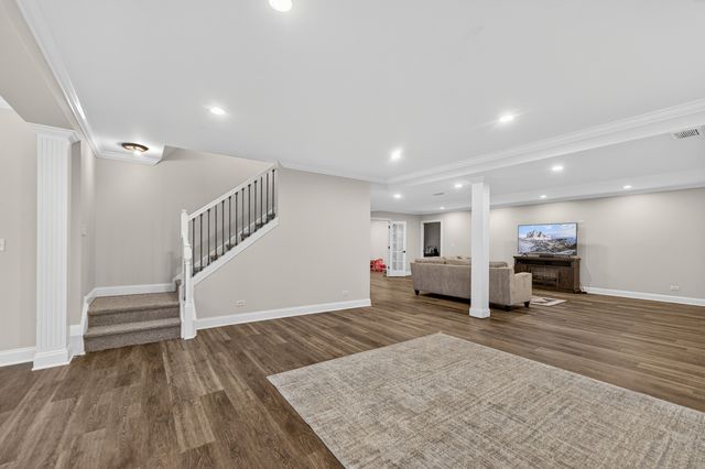 19N055 Woodview Parkway, Hampshire, IL 60140
