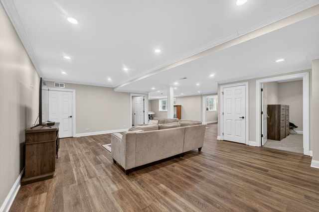 19N055 Woodview Parkway, Hampshire, IL 60140