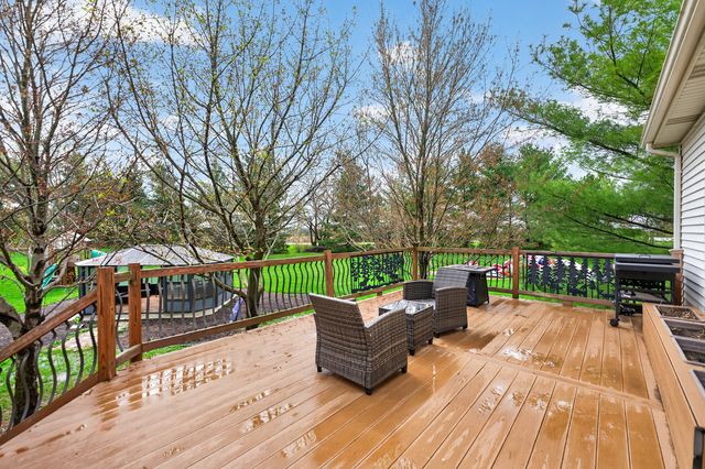 19N055 Woodview Parkway, Hampshire, IL 60140