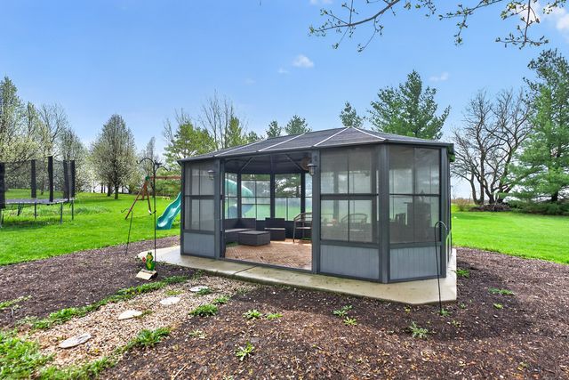 19N055 Woodview Parkway, Hampshire, IL 60140