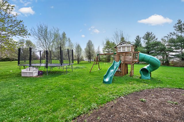 19N055 Woodview Parkway, Hampshire, IL 60140