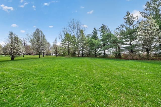 19N055 Woodview Parkway, Hampshire, IL 60140