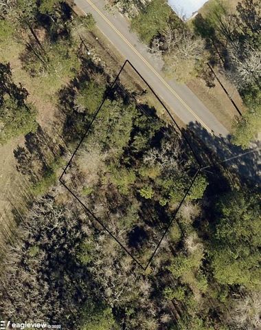 8965 Warner W Street, Bayou La Batre, AL 36509