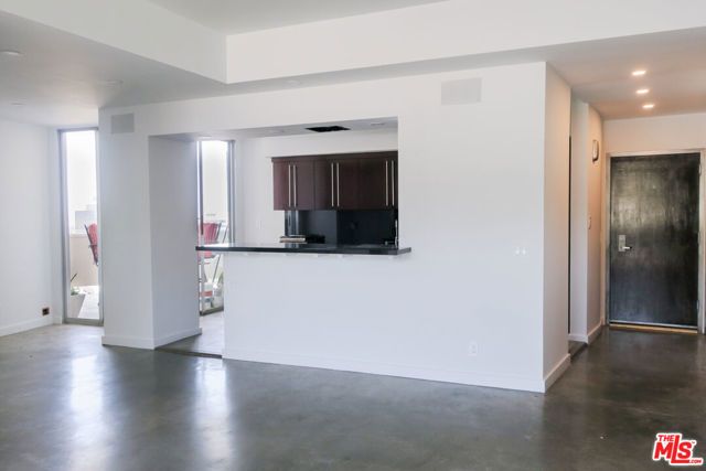 7250 FRANKLIN Avenue 801, Los Angeles, CA 90046