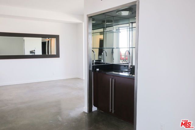 7250 FRANKLIN Avenue 801, Los Angeles, CA 90046