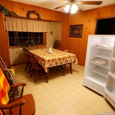 504 N Cedar, Pearsall, TX 78061