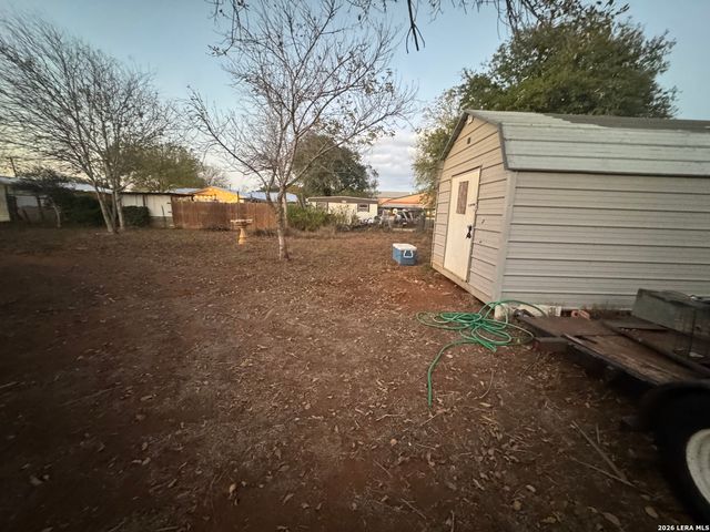 504 N Cedar, Pearsall, TX 78061