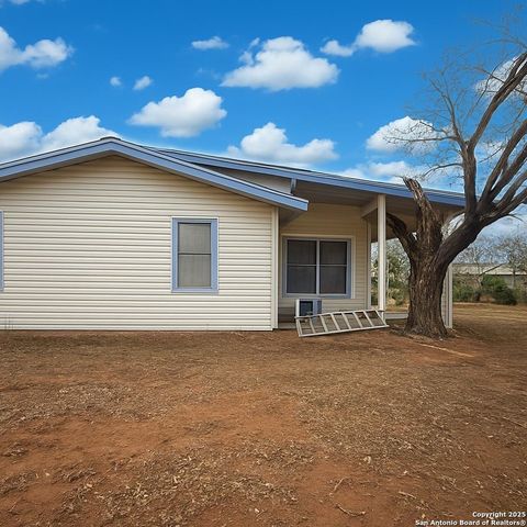 504 N Cedar, Pearsall, TX 78061