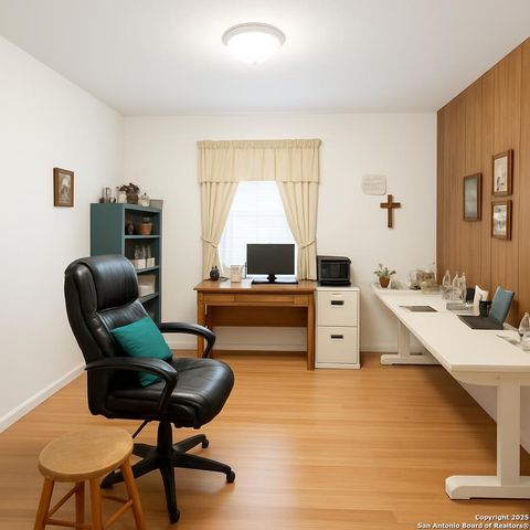 504 N Cedar, Pearsall, TX 78061