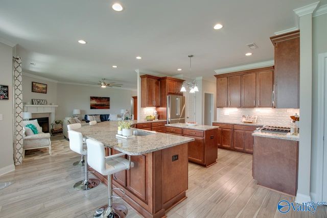 7619 Flint Crossing Circle, Owens Cross Roads, AL 35763