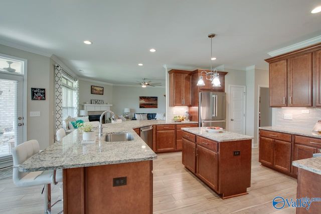 7619 Flint Crossing Circle, Owens Cross Roads, AL 35763