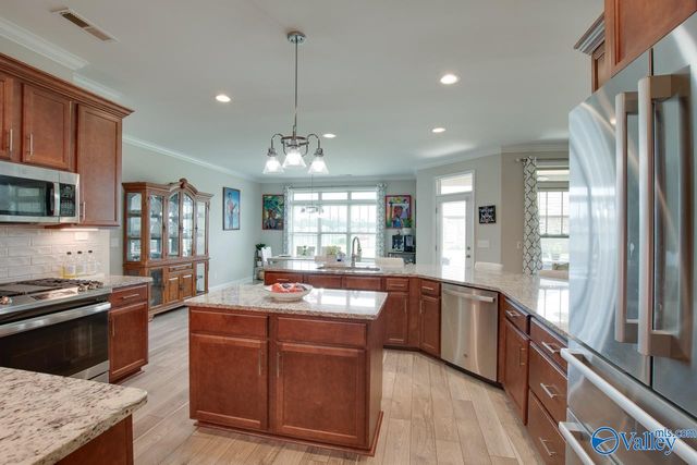 7619 Flint Crossing Circle, Owens Cross Roads, AL 35763
