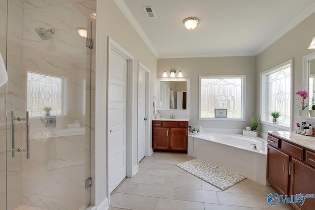 7619 Flint Crossing Circle, Owens Cross Roads, AL 35763
